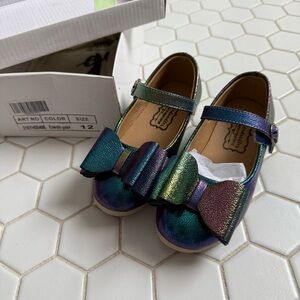 Rainbow metallic bow flats